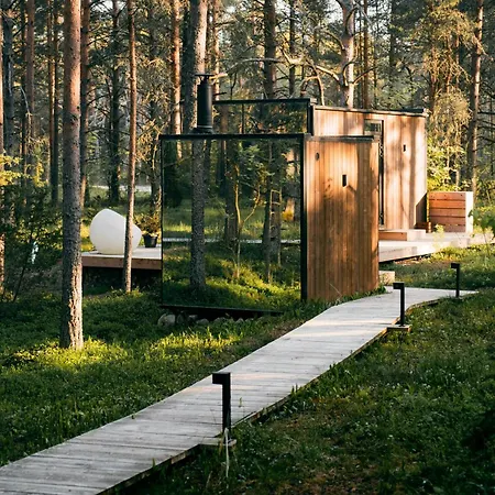 Oeoed Hoetels Laheranna Sume -with Sauna Ihasalu